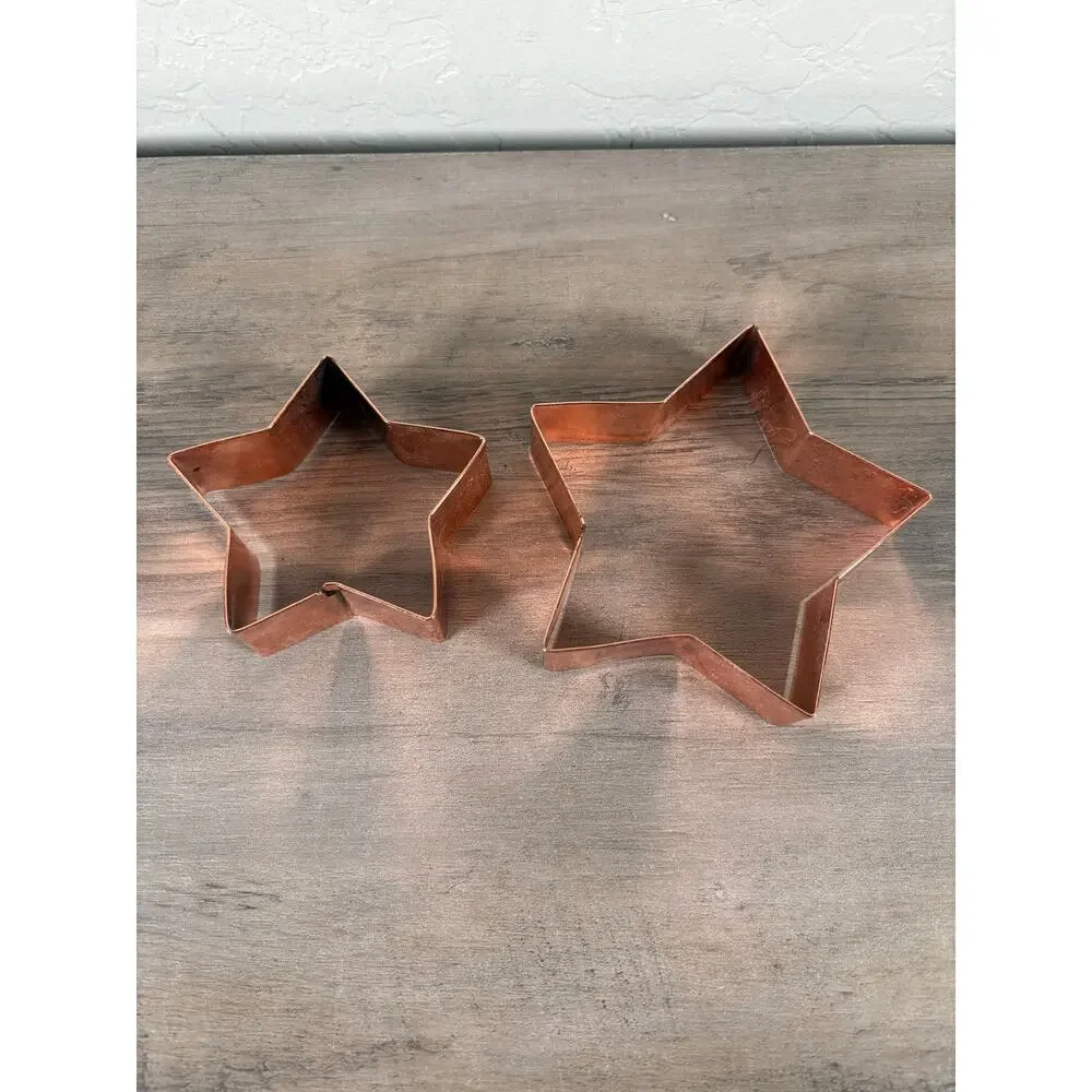Lot of 4 Large Vintage Cookie Cutters‎ Bear Moose and Medium Stars